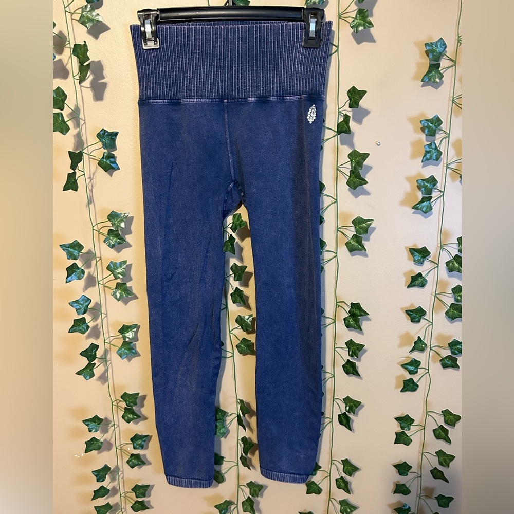 🛑 SOLD~Free People Movement Good Karma Leggings